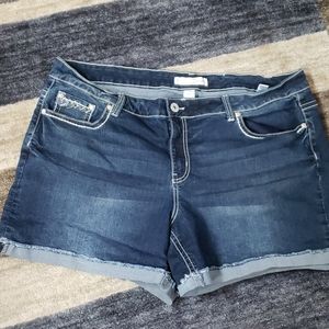Eat.1946 denim shorts.                #02